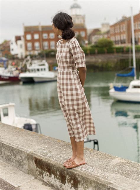 Pin By Rachel Davis On Style Modest Outfits Gingham Dress Puffed