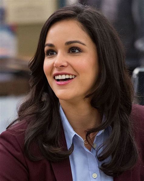 Melissa Fumero Brooklyn Nine Nine N Y Netmen Koltu Unda Ne Zledik