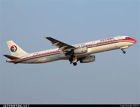 B 6886 Airbus A321 231 China Eastern Airlines Benla JetPhotos