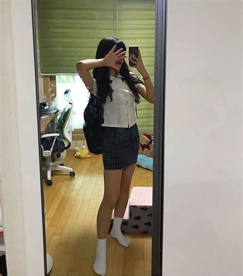 Instagram의 10대 데일리룩은 옷트릿고님 “📷 Wonji1105 ️교복양말백팩 🌈10대 패션은 옷트릿고