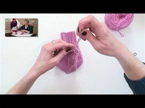 Learn To Knit Magic Loop Socks V E R Y P I N K C O M Knitting