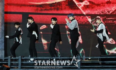 세븐틴 끌고 엔하이픈·txt 밀고하이브 톱 프로모터 7위 네이트 연예