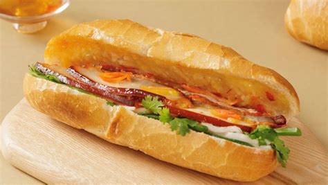 Bánh Mì Thịt Liên Hoa Sài Gòn Cách Mạng Tháng 8 ở Quận Tân Bình Tp