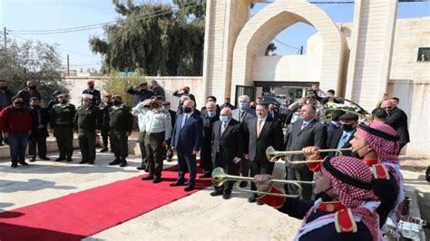 السفير العراقي في الأردن يزور مقبرة شهداء الجيش العراقي في المفرق