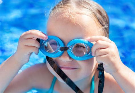 9 Best Swimming Goggles for Kids