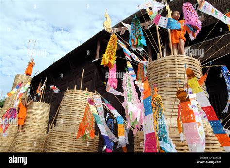 Songkran decorations hi-res stock photography and images - Alamy