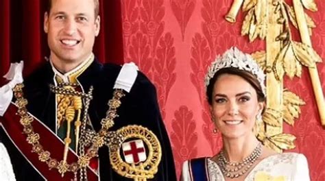 Kate Middleton Exibe Filhos E Revela Seu Vestido Da Coroa O Luxo