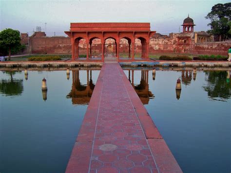 Shalimar Garden Mughal Emperor Historical Garden