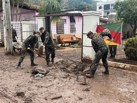 Forças Armadas concluem ações de apoio à população atingida por chuvas