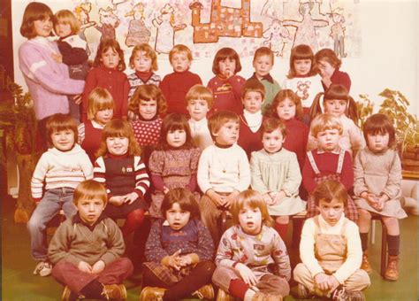 Photo de classe Dernière section de maternelle de 1982 Ecole Frédéric