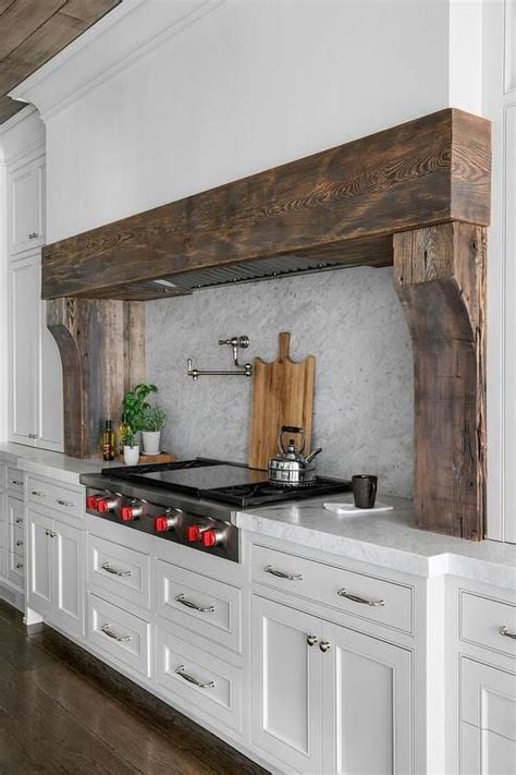 40 Farmhouse Range Hood Ideas To Create The Perfect Kitchen