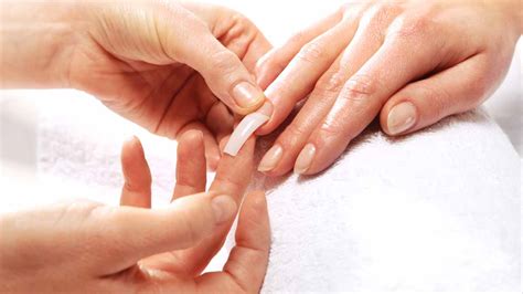 6 Things To Know About Nail Extensions Before Trying It Onlymyhealth