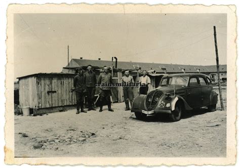 Orig Foto Soldaten Mit Frankreich Beute Pkw Peugeot M Wappen In