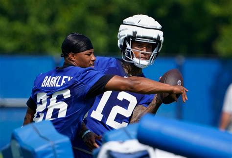 7 Early Takeaways From Giants Training Camp