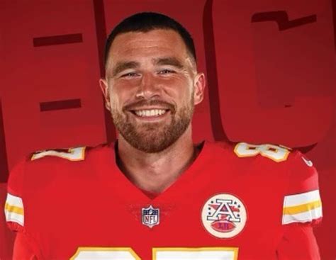 Travis Kelce - Bio, Girlfriend, Family, Net Worth, Contract, Facts