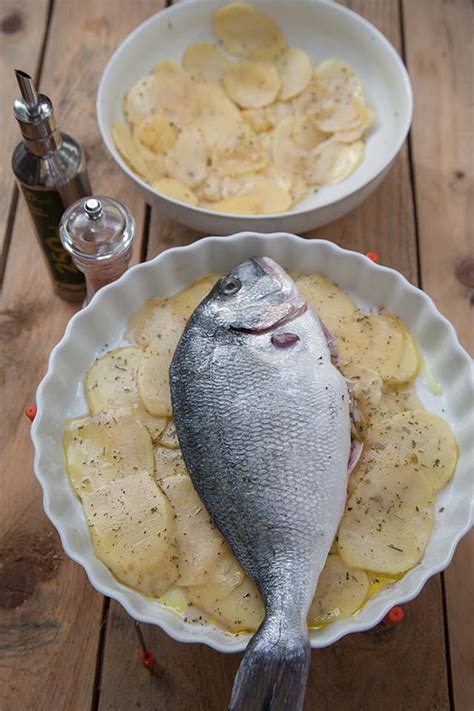 Orata Saporita Con Capperi E Olive In Crosta Di Patate Ideericette