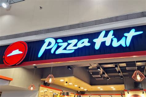 Pizza Hut Permite A Los Clientes Pagar La Pizza Con Bailes De Tiktok