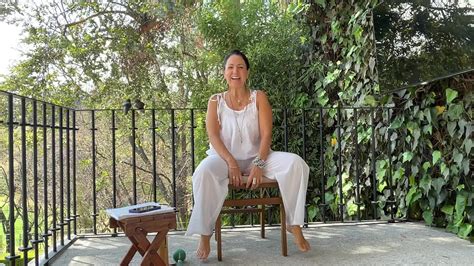 Taller De Yoga Kundalini Con Celia Aedo Youtube