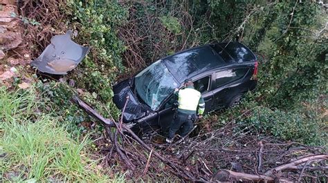 Muere Un Hombre De A Os En A Pobra Do Broll N Al Caer Su Coche Por