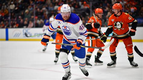 max jones takes   wing spot  oilers practice   game