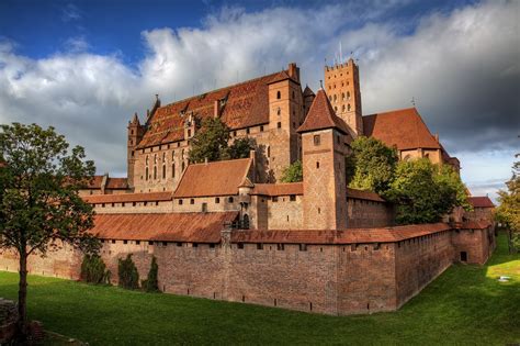 Zamek Gniew Zwiedzanie I Przewodnik Turystyczny Po Krzy Ackiej Twierdzy