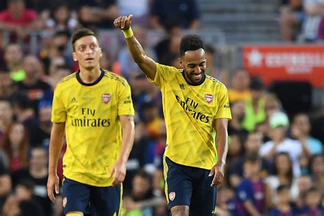 Mesut Ozil Sends Four Word Message After Aubameyangs Arsenal Exit