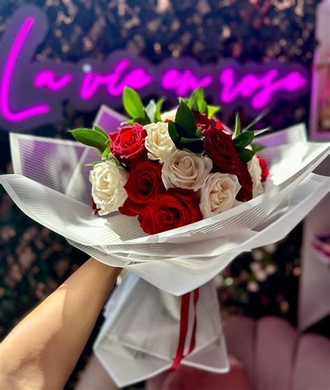 Buchet 25 Trandafiri FLORARIA BLOOM CLUJ