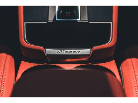 2025 Porsche Macan: 92 Interior Photos | U.S. News