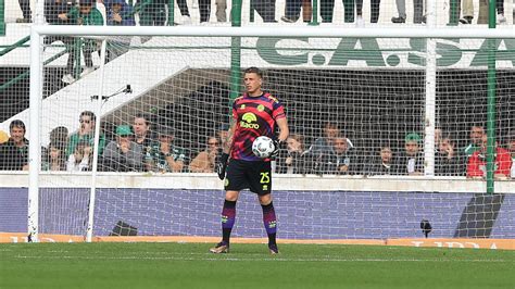 Otra Vez Figura Nahuel Losada Se Luce En Belgrano En Un Partido Lleno