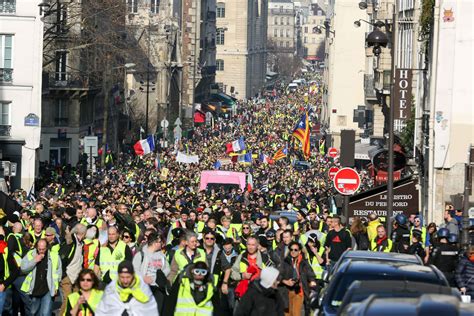 Acte Des Gilets Jaunes Manifestants Ont D Fil En France