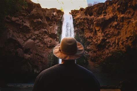 10 Waterfall Hikes in the U.S. to Start your Summer Wanderlust