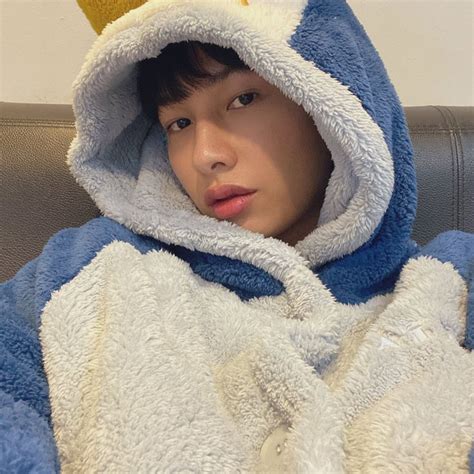 atthaphan phunsawat  twitter selebritas film bagus aktor