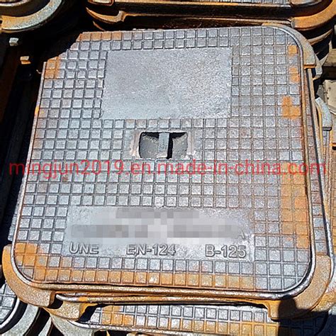 Square Sand Casting Ductile Iron Manhole Cover High Quality En