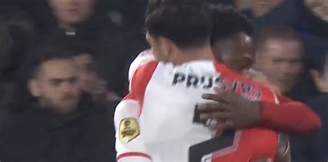 Mooi Moment Voor Milambo Feyenoord Talent Maakt Eerste Goal In De