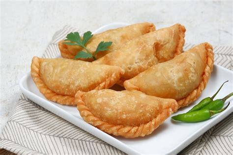 Curry puff karipap o pastel goreng es pastelería popular en indonesia