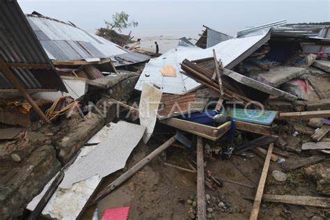 Bencana Banjir Bandang Di Parigi Moutong Antara Foto