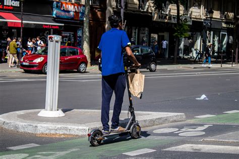 Danas Je Po Ela Primena Novih Propisa Za Vlasnike Elektri Nih Trotineta