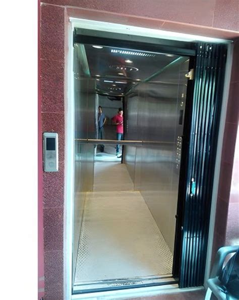 Empire Stainless Steel Hospital Stretcher Elevator At Rs