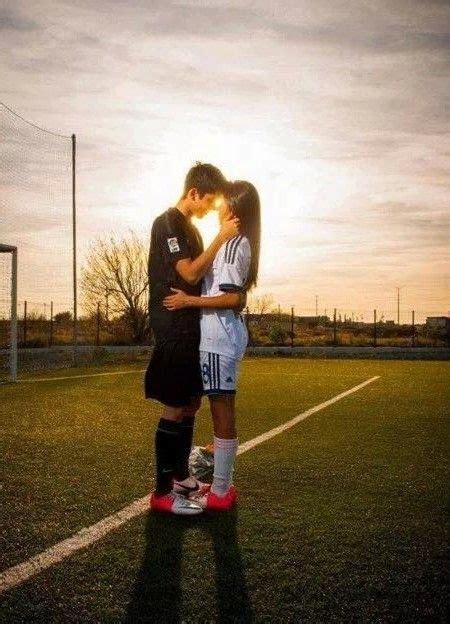 Pin By Edgar Valles On Soccer ⚽️ Soccer Couples Cute Soccer Couples