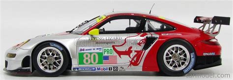 SPARK MODEL 18S074 Scale 1 18 PORSCHE 911 997 2 GT3 RSR FLYING LIZARD