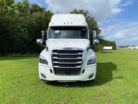 2021 Freightliner Cascadia