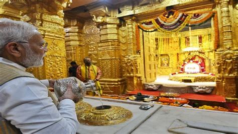 Pm Narendra Modi Offers Prayers At Somnath Temple Ahead Of Gujarat