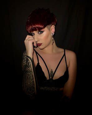 Haunting Eyes Porn Pic