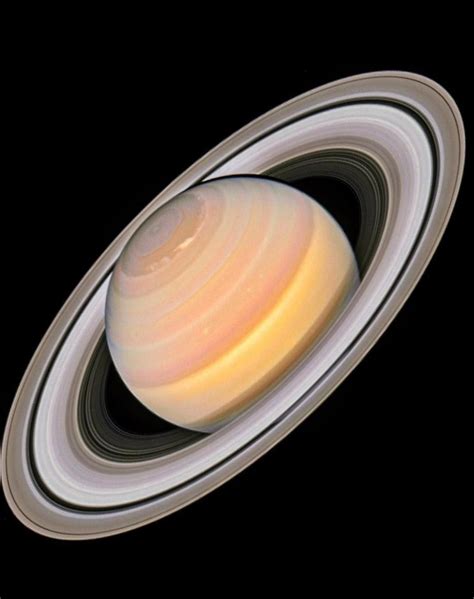 Saturn is still the supermodel of the Solar System, even as we receive ever more beautiful pics ...