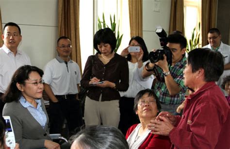 北京市残疾人联合会 张海迪到北京大学第六医院调研