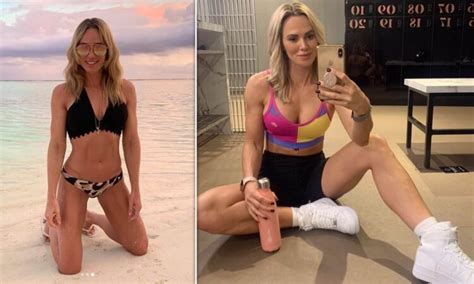 Hot Sexy Sarah Lindsay Bikini Pics