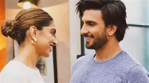 Ranveer Singh Enjoys Fifa World Cup Final With Deepika Padukone Has A