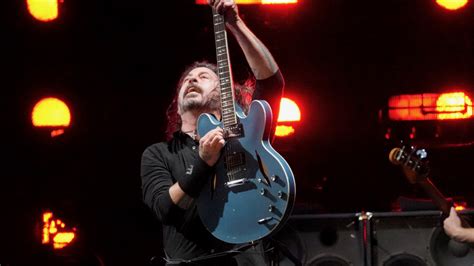 Foo Fighters Debut New Song Unconditional At UK Tour Kick Off Watch