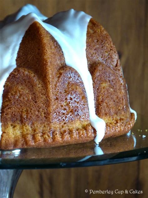 Pumpkin Bundt Cake With Spicy Streusel Bizcocho De Calabaza Con