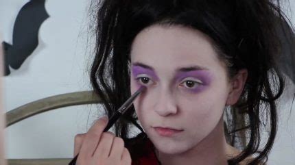 Expert Lydia Deetz Makeup Tutorial | Gothic.net